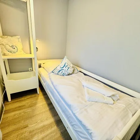 Kliff-haeuschen Holiday home *